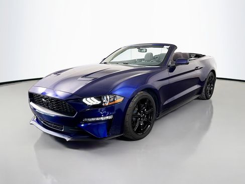 Used 2018 Ford Mustang Convertible w/ Black Accent Package RWD image 42