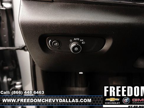 Used 2023 Chevrolet Traverse LT FWD image 20