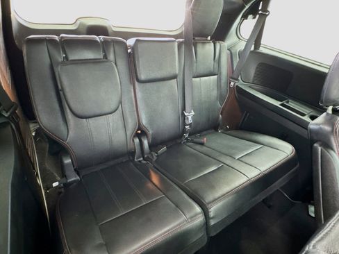 Used 2019 Dodge Grand Caravan GT image 18