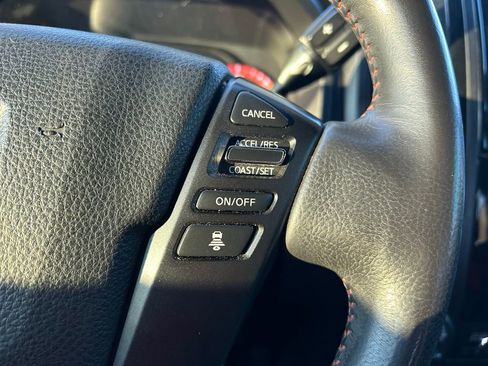 Used 2021 Nissan Titan PRO-4X w/ Pro-4x Convenience Package AWD/4WD image 22