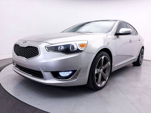 Used 2014 Kia Cadenza Premium w/ Luxury Package FWD image 10