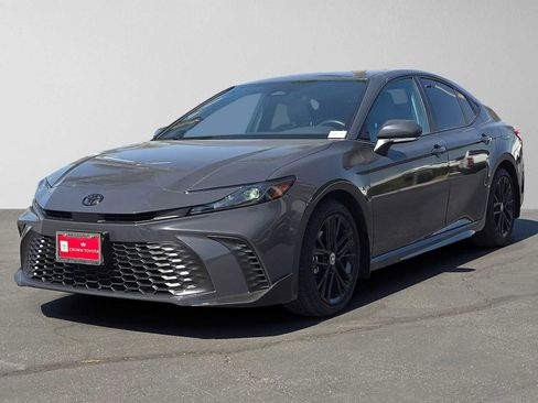 Certified 2025 Toyota Camry SE FWD image 7