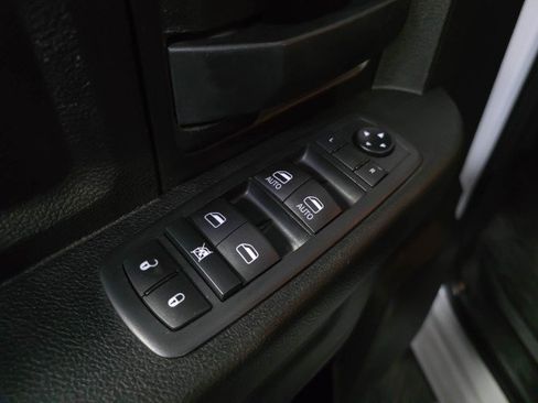 Used 2020 RAM 5500 Tradesman w/ Chrome Appearance Group image 33