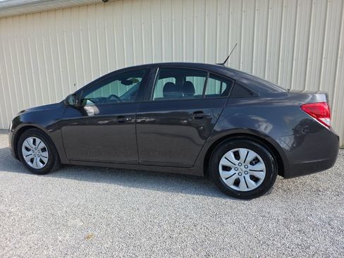 Used 2014 Chevrolet Cruze LS FWD image 8