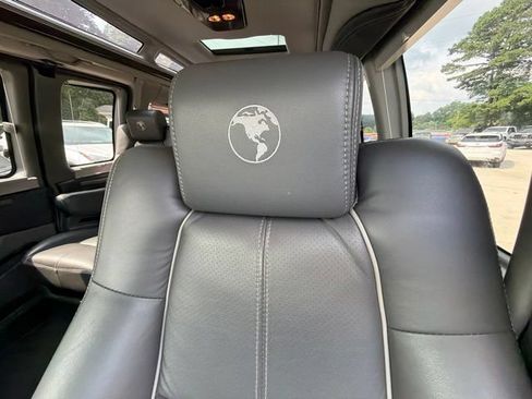 Used 2015 Chevrolet Express 2500 RWD image 51