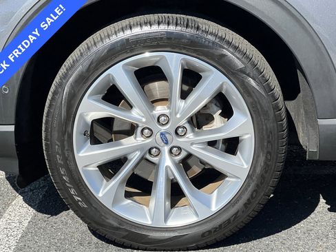 Used 2022 Ford Explorer Platinum w/ Equipment Group 601A image 28