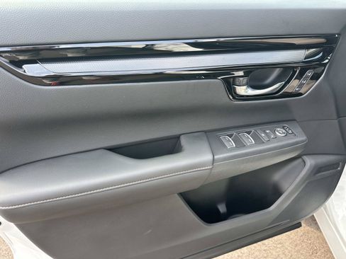 Used 2025 Honda CR-V Sport Touring image 14
