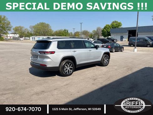 New 2025 Jeep Grand Cherokee L Limited w/ Luxury Tech Group II image 4