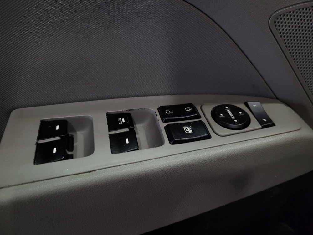 Used 2020 Hyundai Elantra Value Edition FWD image 27