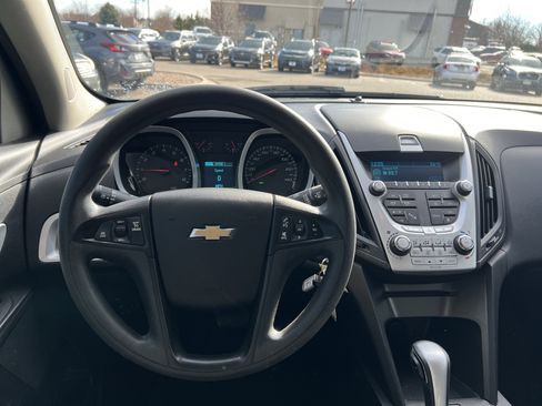 Used 2013 Chevrolet Equinox LS image 2