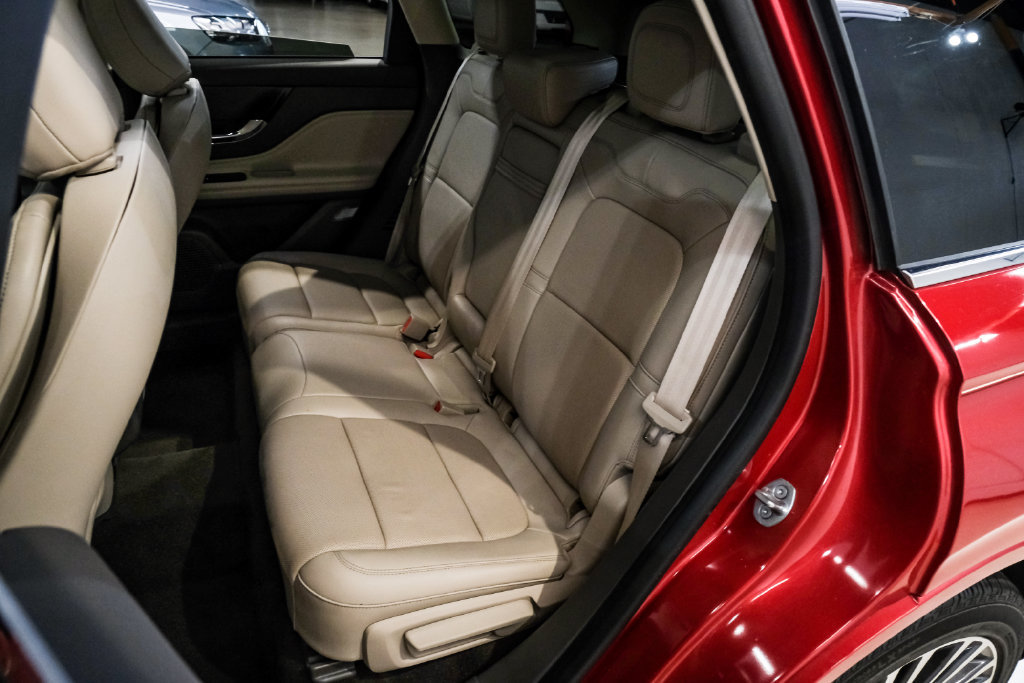 Used 2022 Lincoln Corsair AWD w/ Premium Package image 40