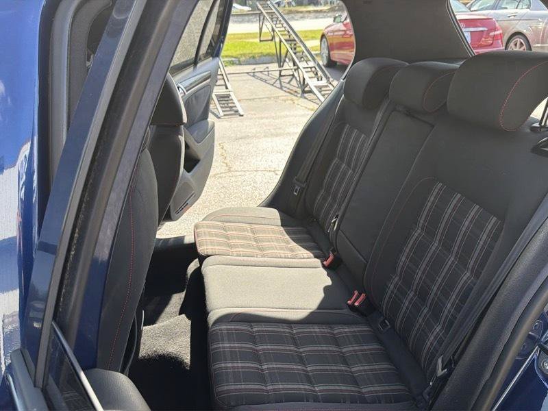 Used 2010 Volkswagen GTI 4-Door FWD image 13