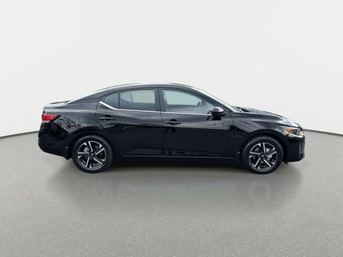 Certified 2025 Nissan Sentra SV FWD image 4