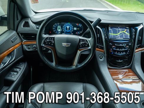 Used 2019 Cadillac Escalade Luxury AWD/4WD image 21