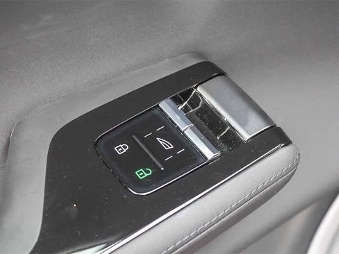 Used 2025 Polestar Polestar 3 image 24