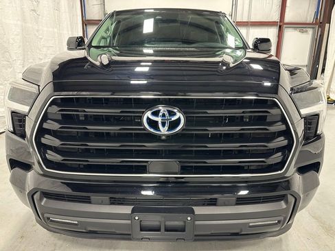Used 2024 Toyota Sequoia SR5 w/ SR5 Premium Package AWD/4WD image 2