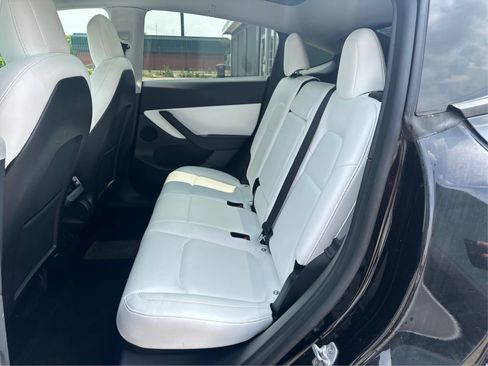 Used 2020 Tesla Model Y Performance image 11