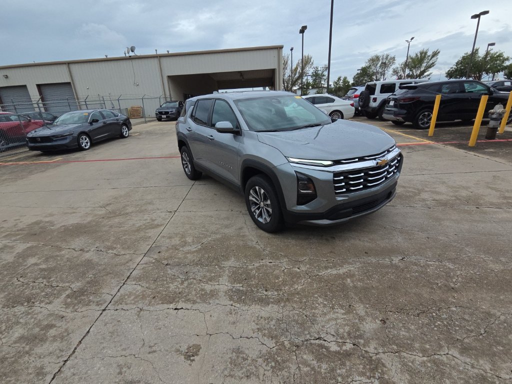Used 2026 Chevrolet Equinox LT FWD image 6
