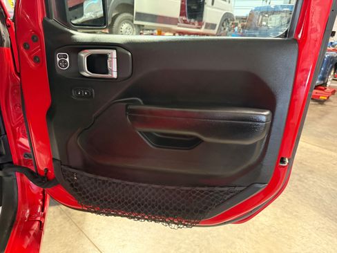 Used 2021 Jeep Wrangler Unlimited Sport AWD/4WD image 7