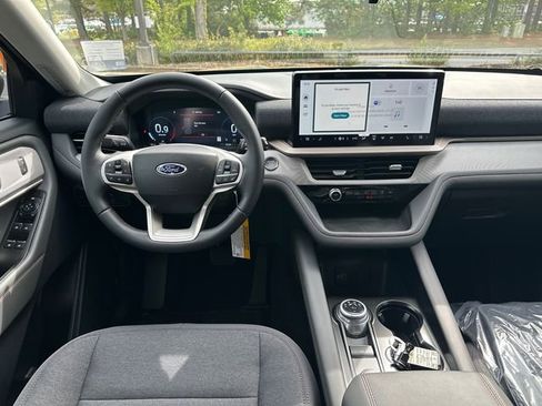 New 2026 Ford Explorer Active image 22