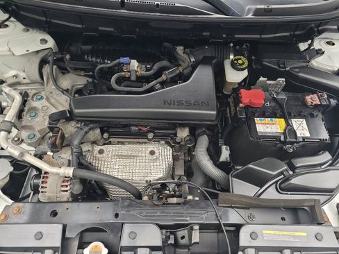 Used 2020 Nissan Rogue SV FWD image 30