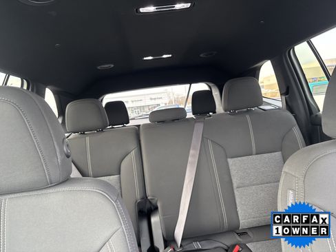 Used 2025 GMC Acadia Elevation image 32