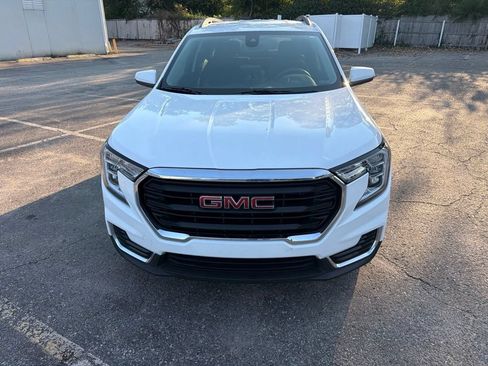 Used 2022 GMC Terrain SLE w/ Driver Convenience Package AWD/4WD image 5