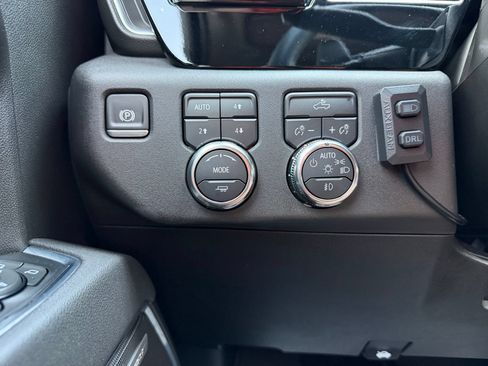 Used 2025 GMC Sierra 1500 Elevation w/ Preferred Package AWD/4WD image 24