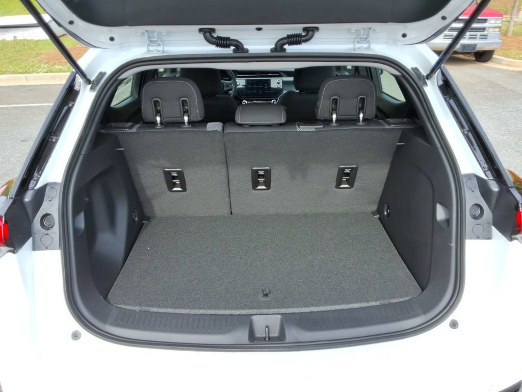 New 2027 Chevrolet Bolt LT FWD image 14