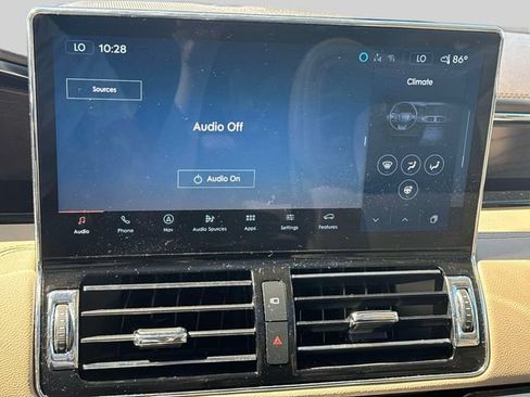 Used 2024 Lincoln Navigator L Reserve AWD/4WD image 34