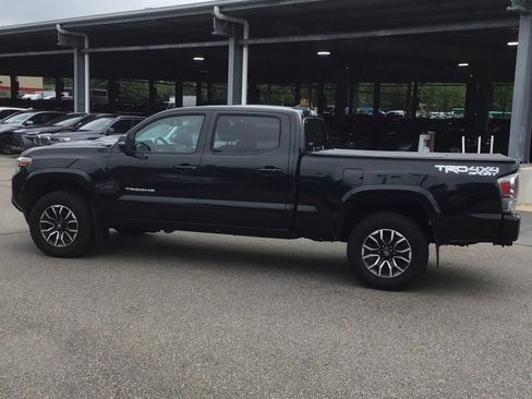 Used 2021 Toyota Tacoma 4x4 Double Cab w/ Tacoma SR5 Package image 5