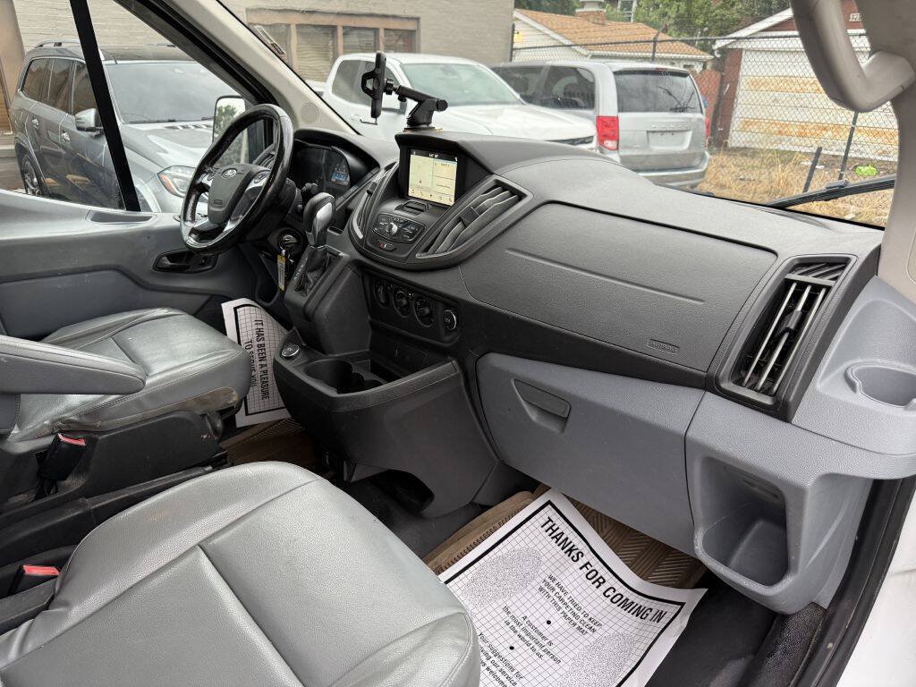 Used 2017 Ford Transit 150 XL RWD image 27