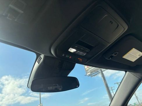 New 2026 Chevrolet Traverse LT image 17