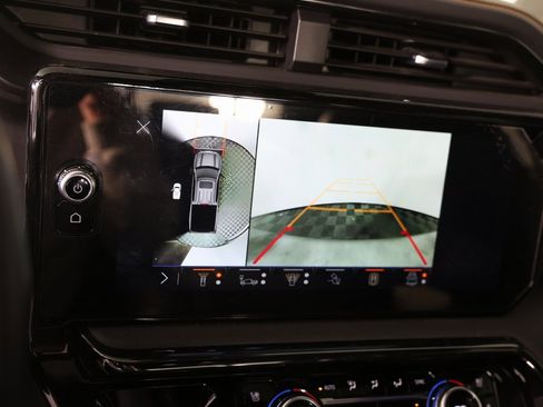 Used 2024 GMC Sierra 1500 AT4 w/ Technology Package image 21