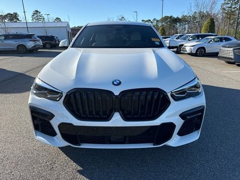 Used 2023 BMW X6 xDrive40i w/ M Sport Package image 3
