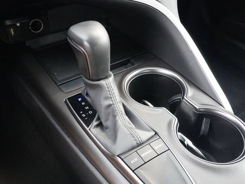 Used 2024 Toyota Camry SE FWD image 40
