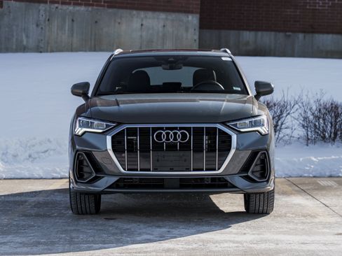 Certified 2023 Audi Q3 2.0T Premium Plus w/ Premium Plus Package image 29