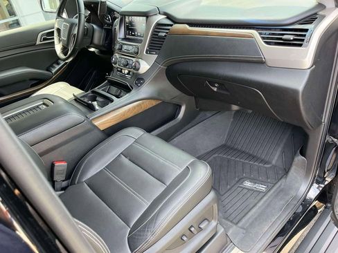 Used 2019 GMC Yukon Denali w/ Denali Ultimate Package AWD/4WD image 24