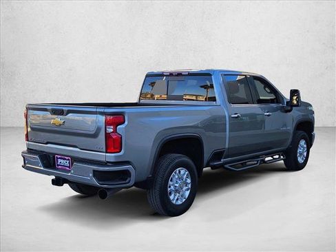 Used 2024 Chevrolet Silverado 3500 LTZ w/ LTZ Plus Package image 5
