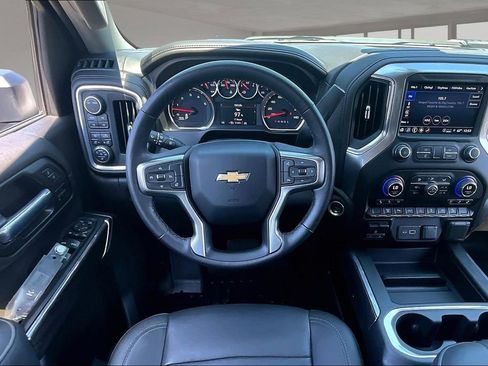 Used 2022 Chevrolet Silverado 2500 LTZ w/ LTZ Plus Package AWD/4WD image 9