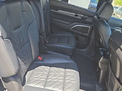 Certified 2025 Kia Telluride EX X-Line AWD/4WD image 11