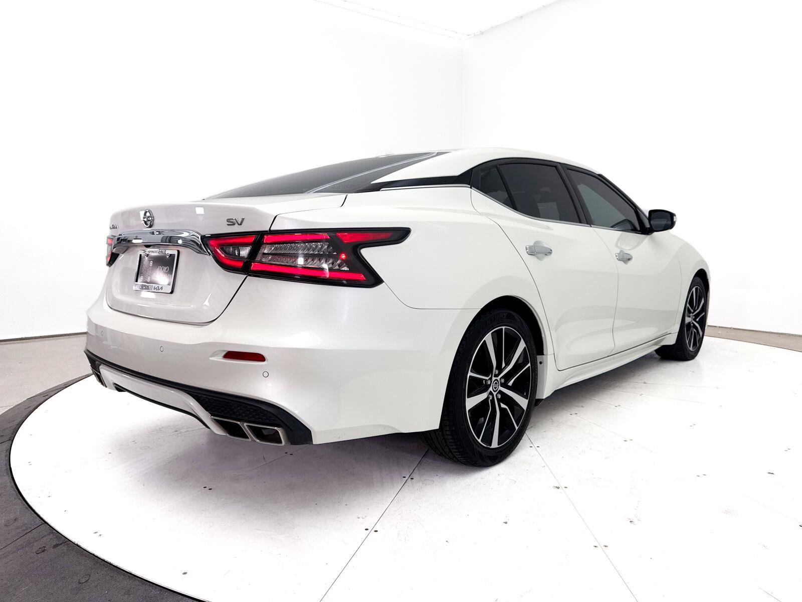 Used 2022 Nissan Maxima SV FWD image 17