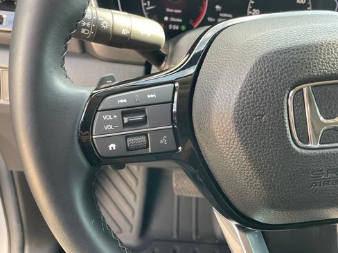 Used 2025 Honda Pilot EX-L image 15