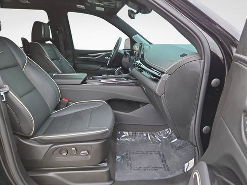Used 2022 Cadillac Escalade ESV Sport w/ Touring Package AWD/4WD image 40