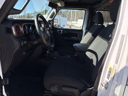 Used 2021 Jeep Wrangler Unlimited Sport AWD/4WD image 16