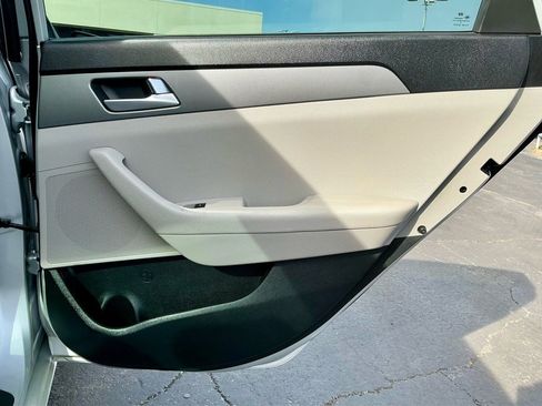 Used 2015 Hyundai Sonata SE image 26