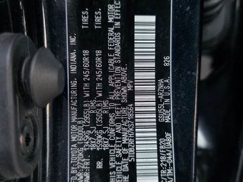 Used 2019 Toyota Highlander LE image 26