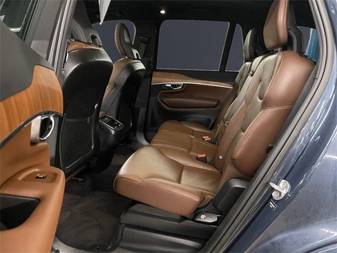 Used 2023 Volvo XC90 B6 Plus image 13