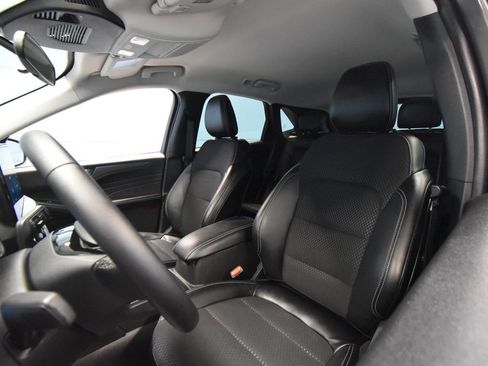 Used 2025 Ford Escape SE FWD image 21