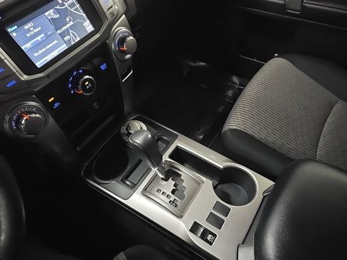 Used 2019 Toyota 4Runner SR5 AWD/4WD image 30